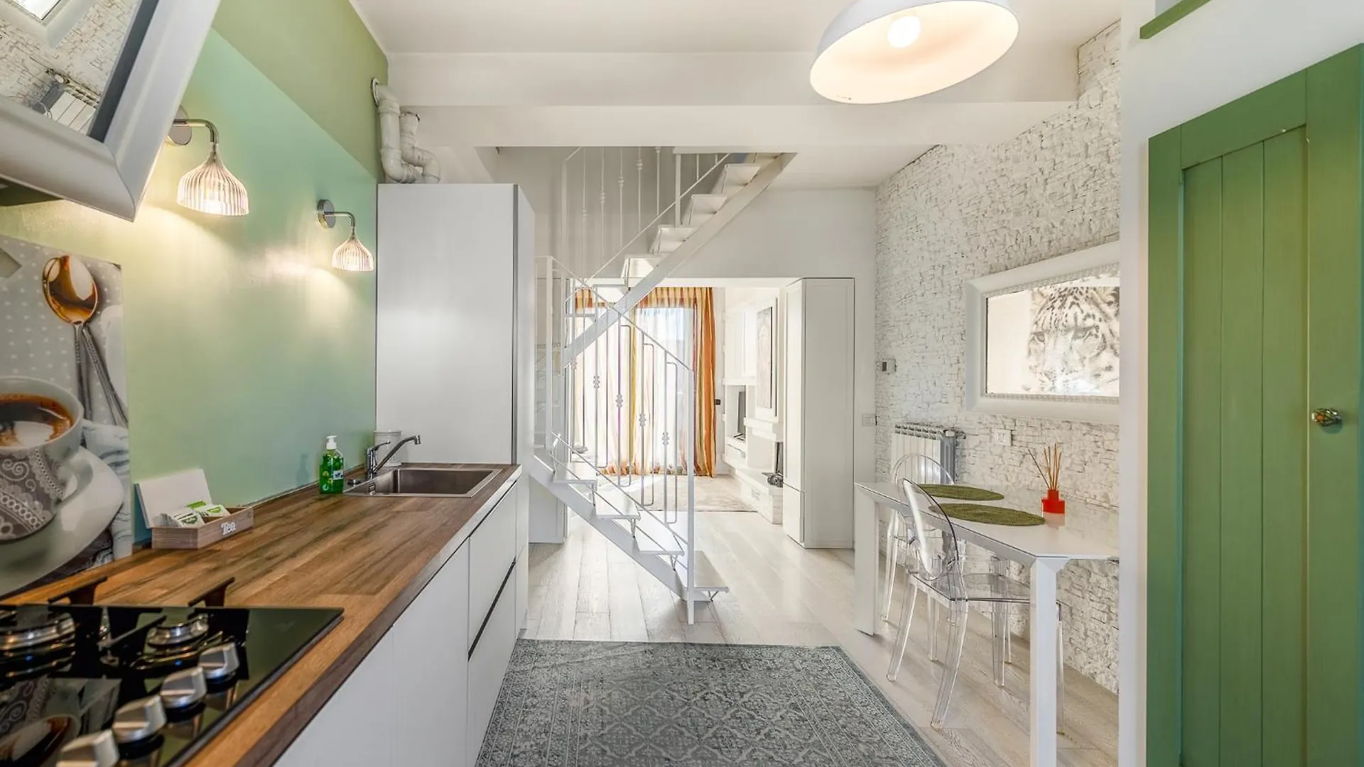 Appartamento Bright Loft - Free Private Parking Milano 0*,  Italia