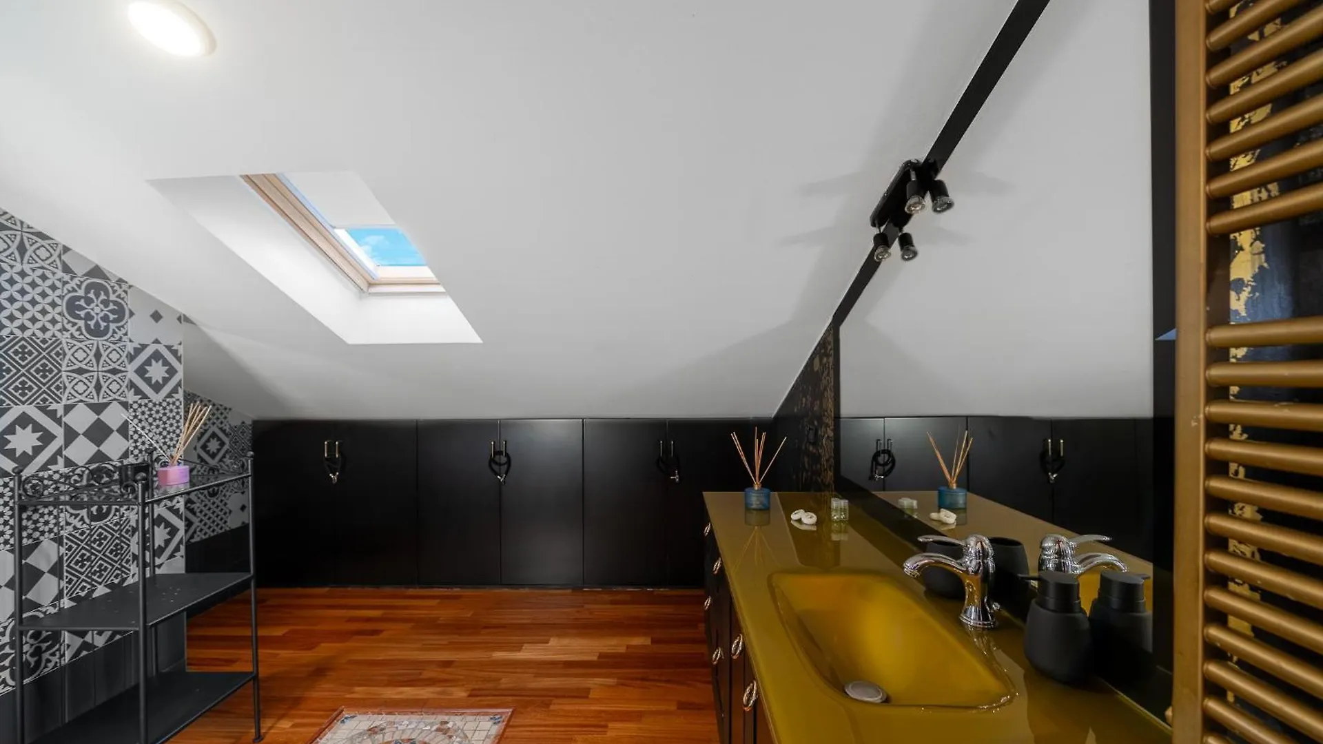 Appartamento Bright Loft - Free Private Parking Milano