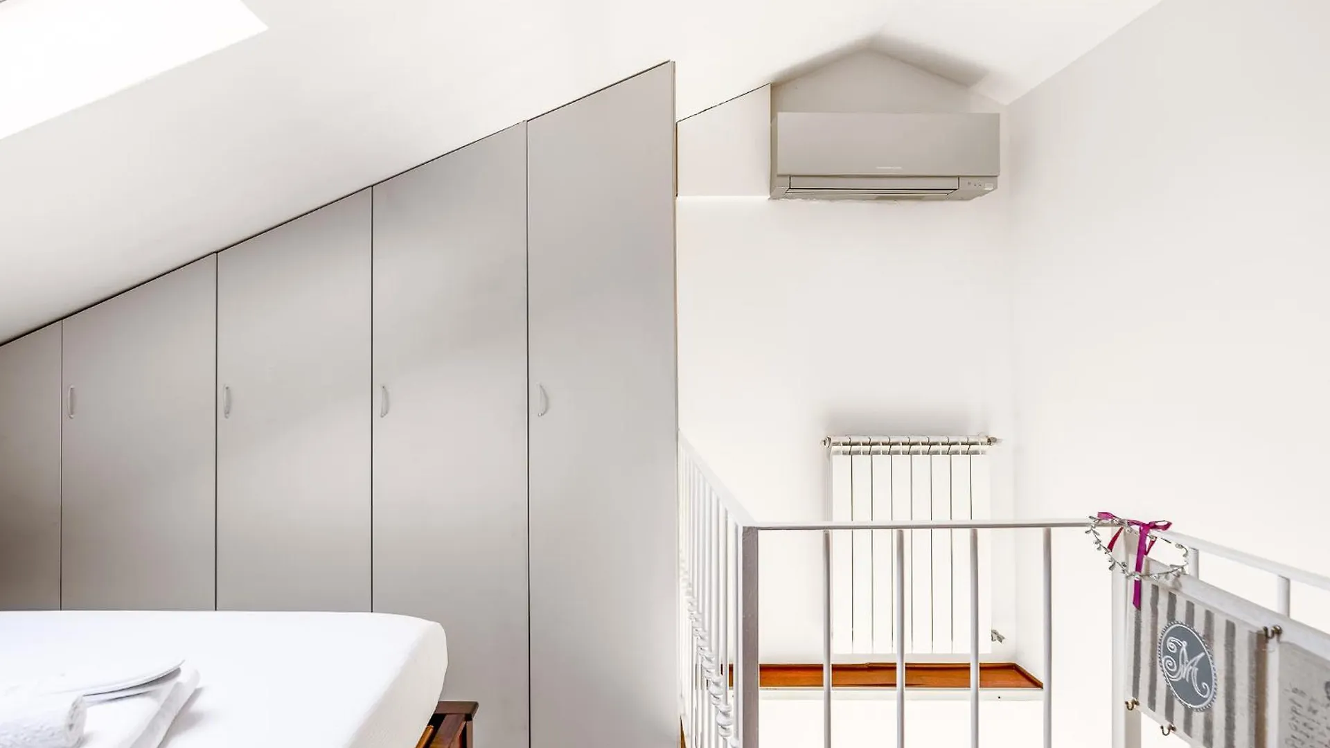 Appartamento Bright Loft - Free Private Parking Milano 0*,  Italia